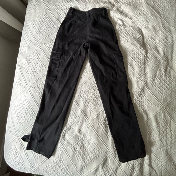 Ariztia (WILFRED) black cargo pants// NEVER WORN - Picture 4 of 9